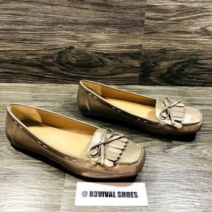 Women's Isaac Mizrahi Live Bailey Gold Tassel Loafer - Size 9M